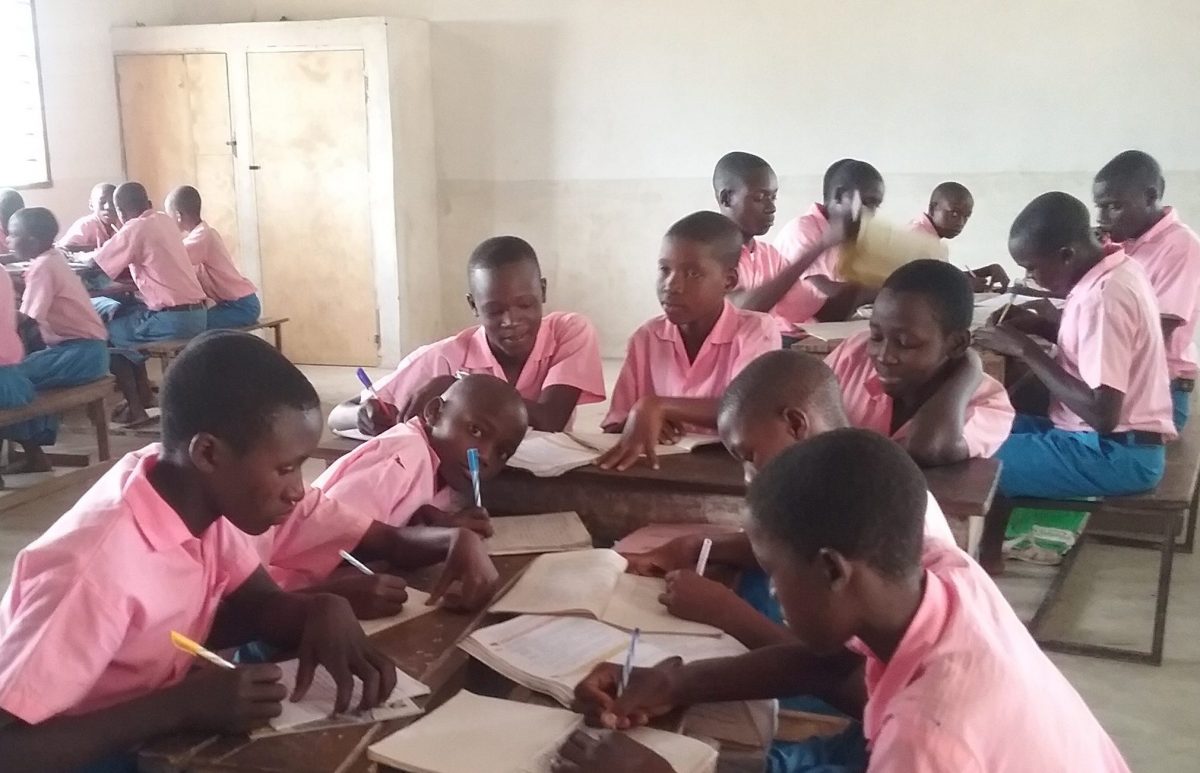 Kundeni Primary School students in their new classroom