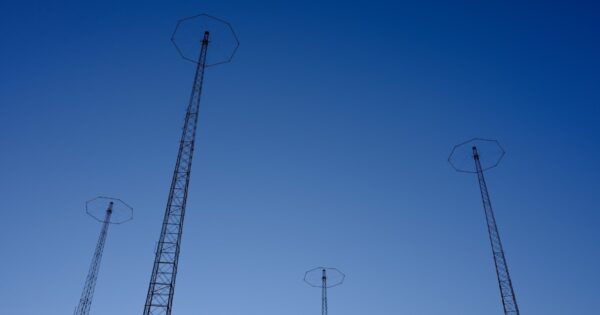 Radio transmitters by Julien Maculan on Unsplash